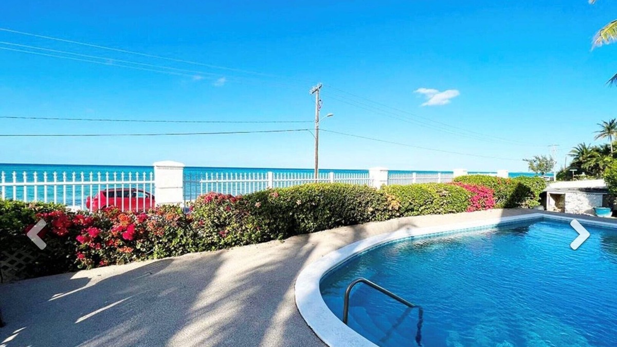 Gambier House | Beach, Ocean View Pool, King Bed - Walking distance to 2 restaurants & beaches.