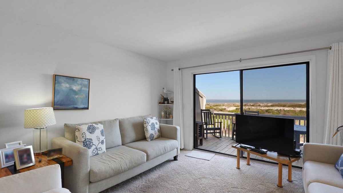 Oceanmarsh Subdivision Condo | Beach Paradise & Pools - Oceanfront on Harbor Island