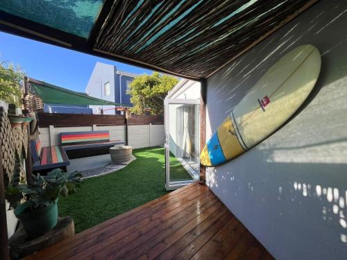 Bloubergstrand Apartment | Beach Pebble - 200m walk to beach and work friendly