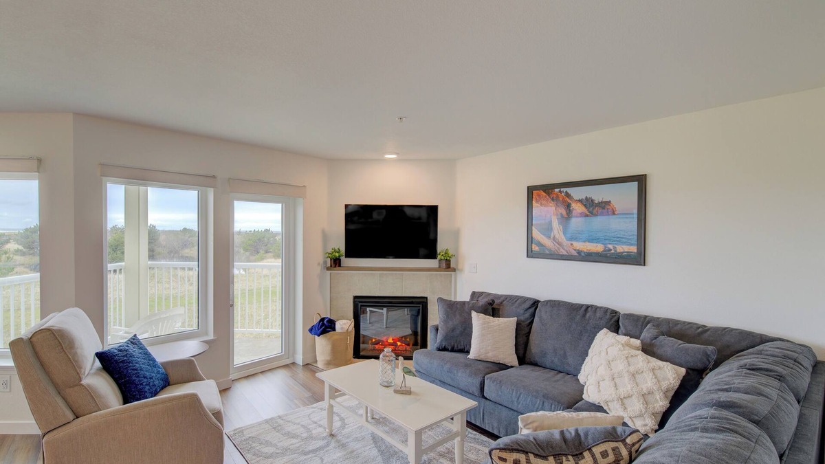 Long Beach House | Beach Please- Oceanfront easy access to the beach