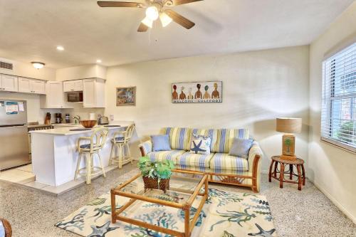 Gulfport Apartment | Beach Quarters #3