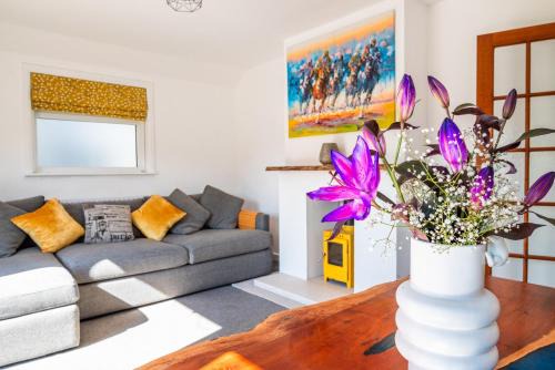 Broadstairs House | Beach Retreat Cottage- huge Garden Child & Dog friendly