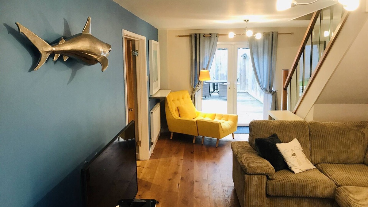 Carlyon Bay House | Beach Retreat Near Coastal Paths and Access to Charlestown & Carlyon Bay
