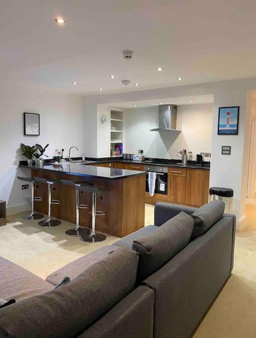 Westbrook Apartment | Beach Retreat, Stones Throw Away from Beach