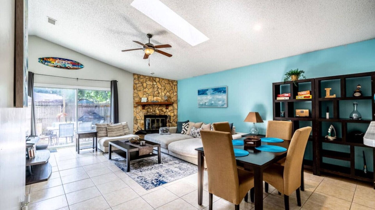 North Beach Apartment | Beach Retreat with Backyard Flair! w/Yard Games