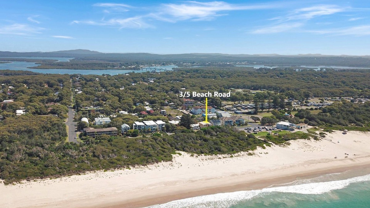 Hawks Nest House | Beach Road Bliss in Hawks Nest