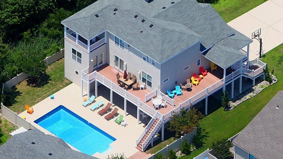 Sandbridge House | Beach Seclusion at its best- Sandbridge