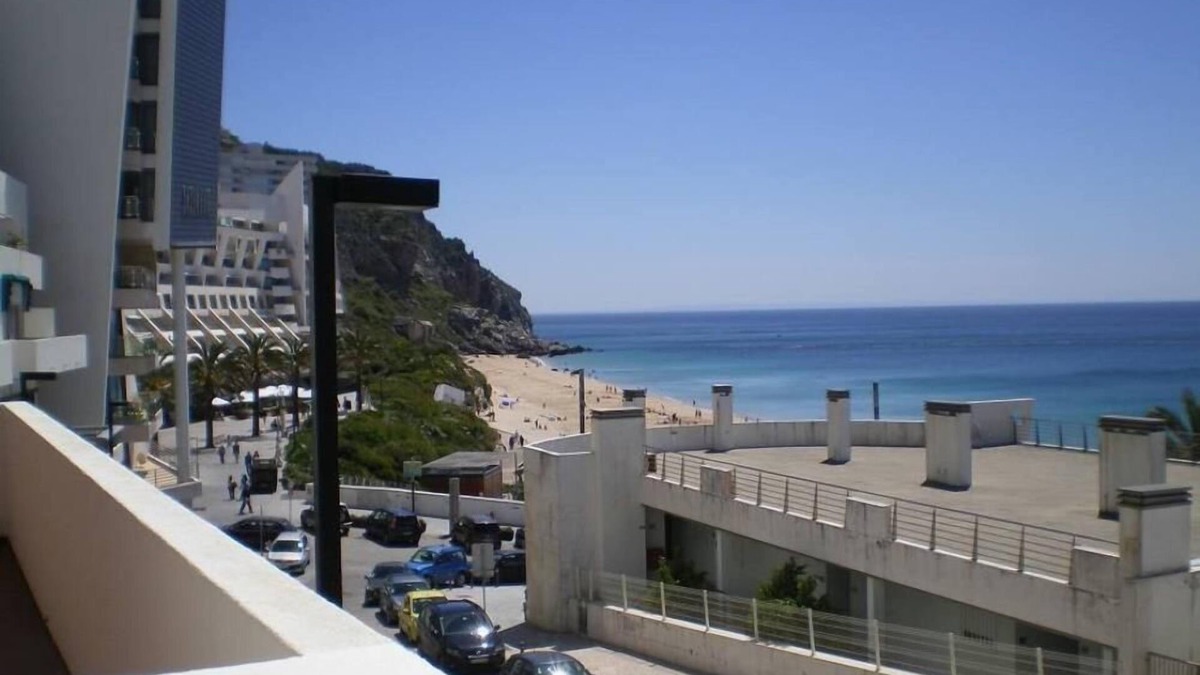 Santiago Apartment | Beach SesimbraT2 Charm Sun Natural Park