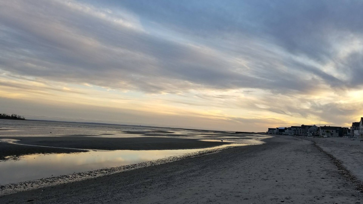 Milford Apartment | Beach side rental booking 2025 : Sea Drift Cottage August Availability