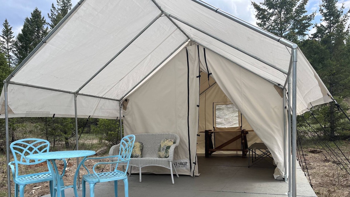 East Kootenay RV Rental | Beach-side Safari Camp on the Kootenay River