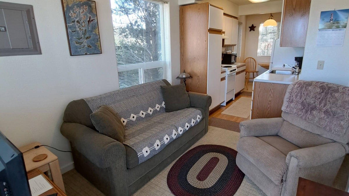 Waldport Apartment | Beach Side Suites Wakonda Suite