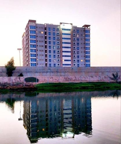 Al Ghubrah Ash Shamaliyyah Apartment | Beach Star Residency