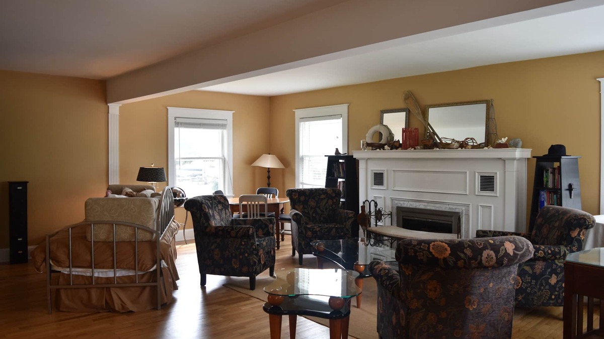 Bluffton House | Beach Street @ Pere Marquette>Monthly Cottage Available.Labor Day Sept dates