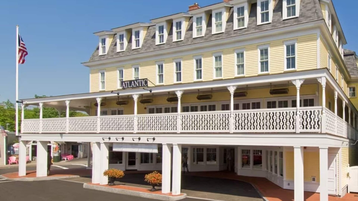 York Beach Condo | 🏖️BEACH STREET RETREAT~ OCEAN VIEW 2BR- 2BA condo in ❤️ of Short Sands Village!