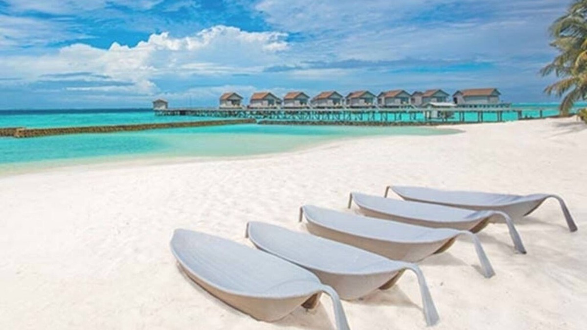 Centara Grand Island Villa | BEACH SUITE - KING Maldives