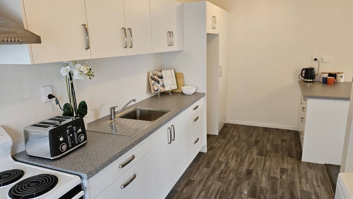 Napier House | Beach, Sun & Fun *Newly Renovated*