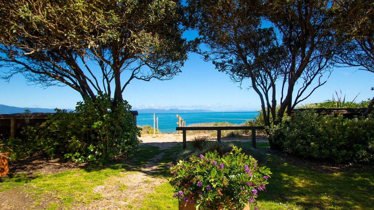 Tata Beach Cottage | Beach Tata - Golden Bay Bach (Tata Beach)