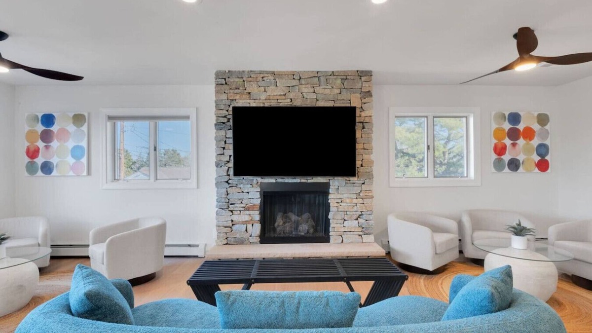 Town Bank House | Beach Therapy - Sleeps 17