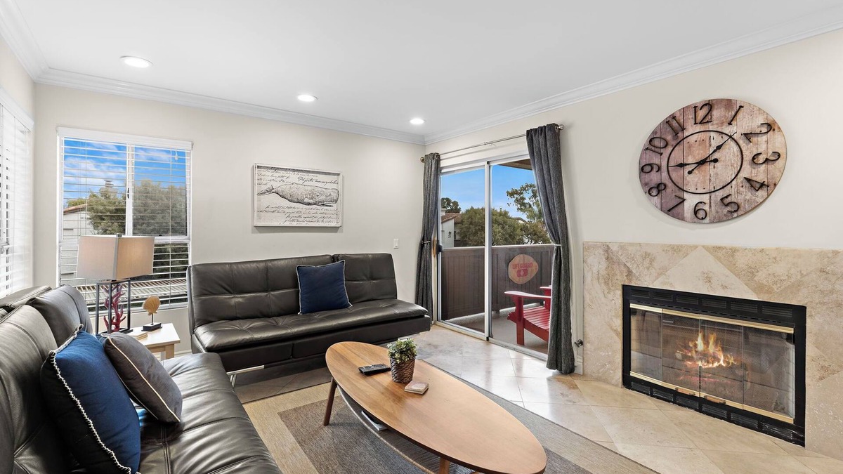 Monarch Beach Condo | Beach Trail Bungalow - Walk to Beach! Pool! Fireplace! Sleeps 6!