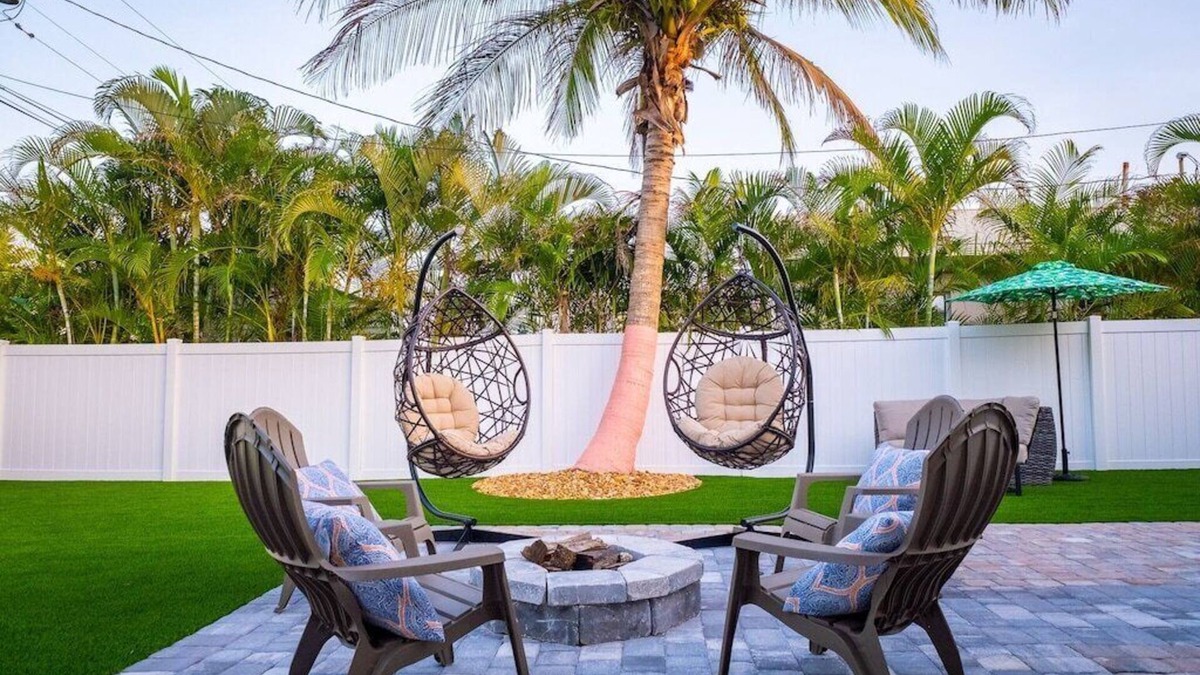 Sunset Cove House | Beach Vibes. Game Room. Pets Welcome.
