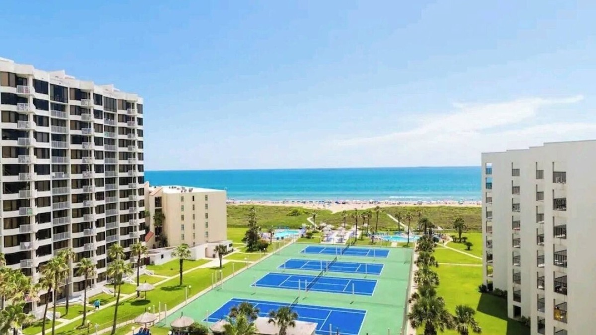 South Padre Island Condo | Beach view 3 bedroom condo 2 minute walk from the beach!