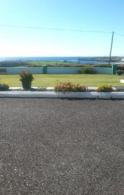 Ballydonegan Bed & Breakfast | Beach View Bed & Breakfast