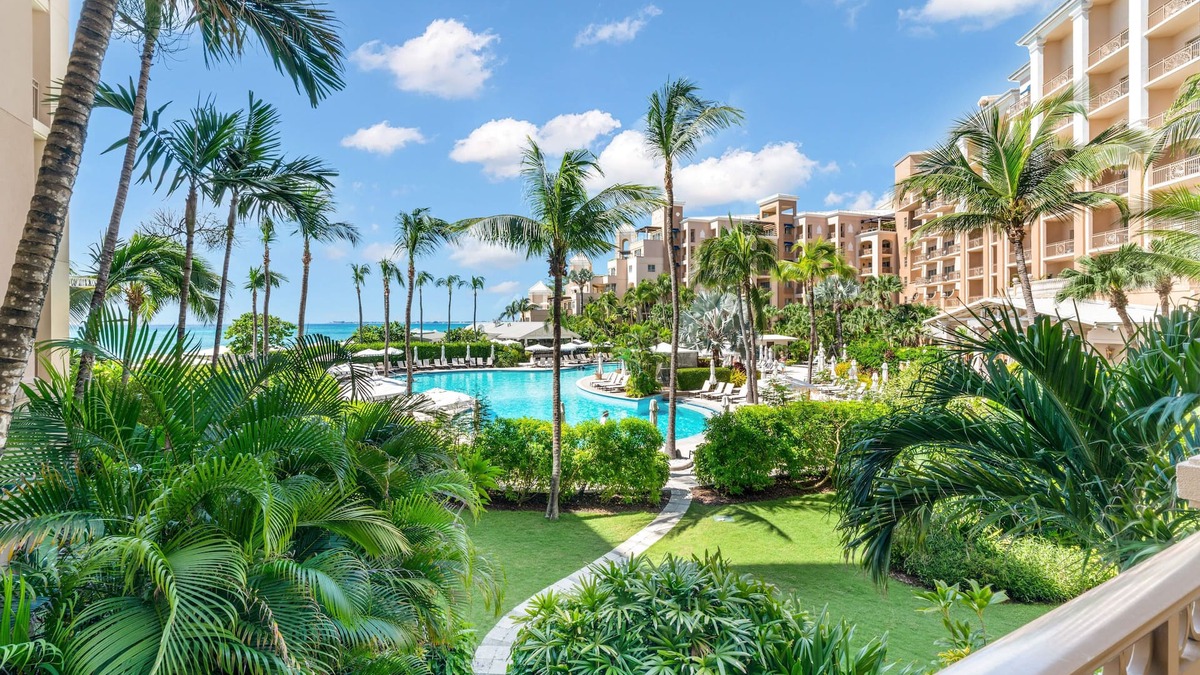 Seven Mile Beach Condo | Beach view condo with bunk beds overlooking 7Mile Beach at The Ritz-Carlton