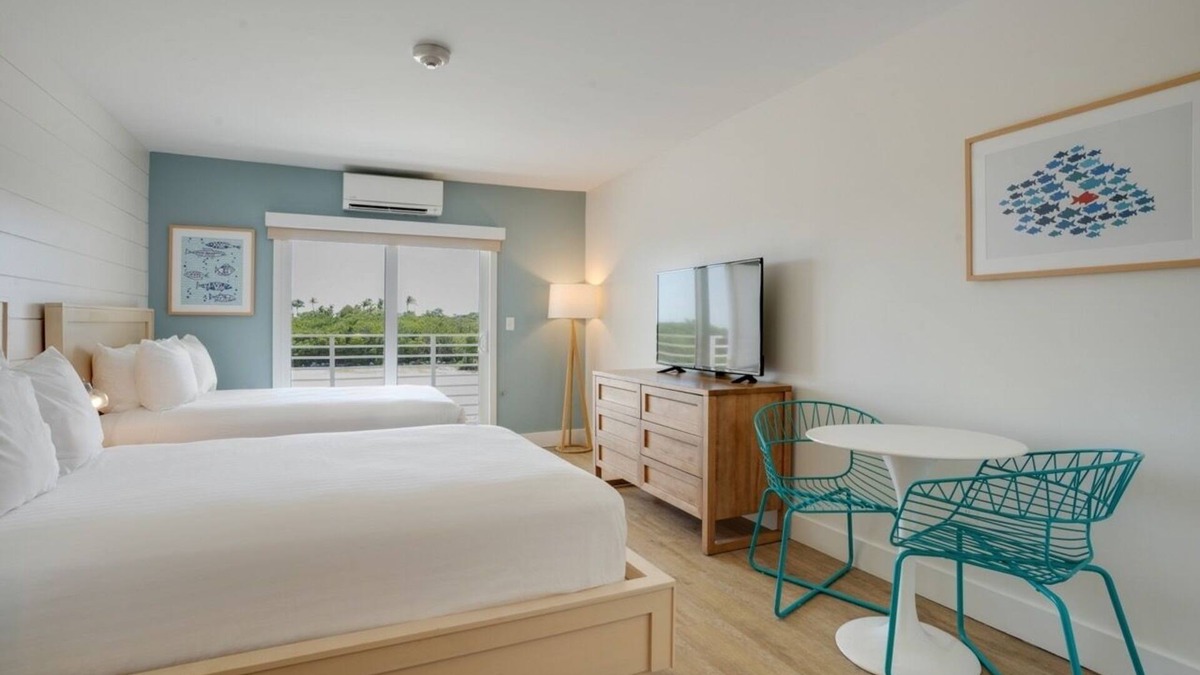 Islamorada Apartment | Beach View Unit in Islamorada! Pets Allowed, Parking, Pool!