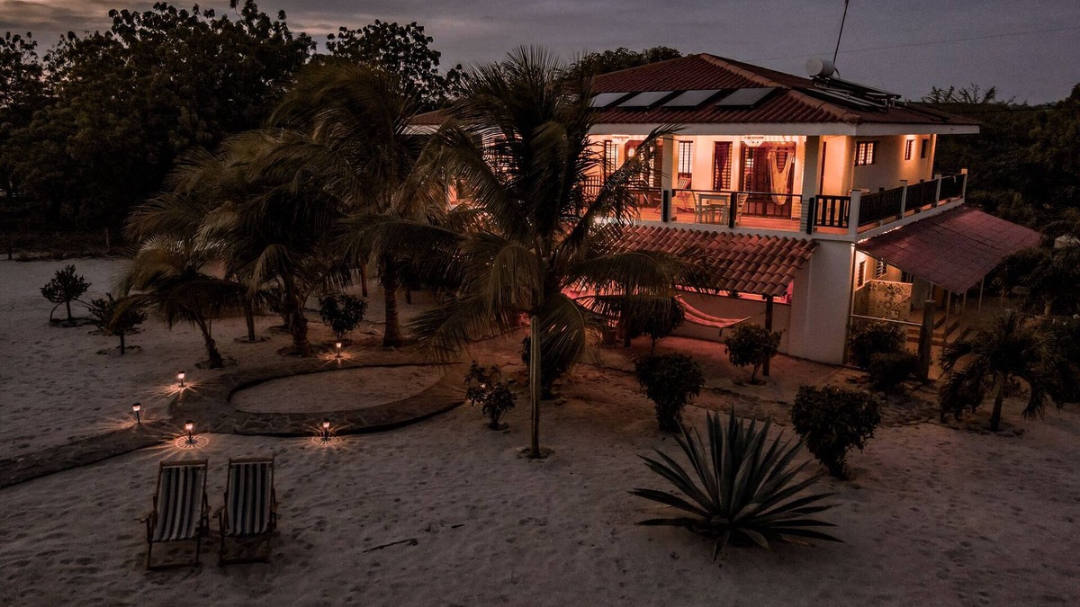 Jiquelite Villa | BEACH VILLA - BEACHFRONT - A/C/HOT SHOWER