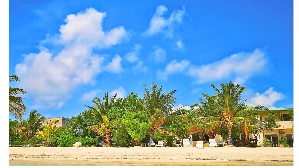 Dhiffushi Hotel | Beach Villa Hotel in Maldives. Just in front of beautiful beach.