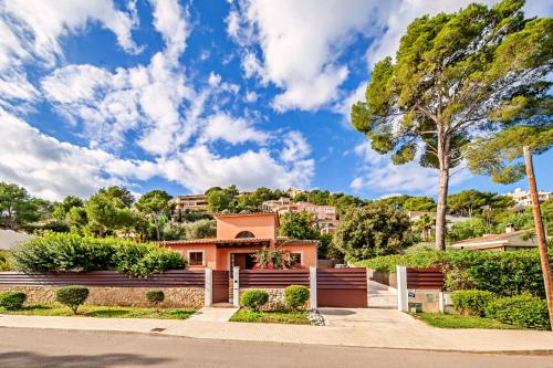 Urbanitzacio Gotmar Villa | Beach Villa Margot by Sealand Villas