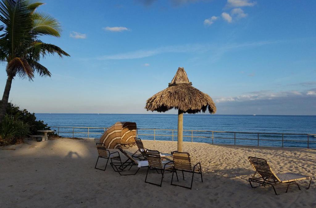 Hillsboro Beach House | Beach & Waterway RFV Resort BB