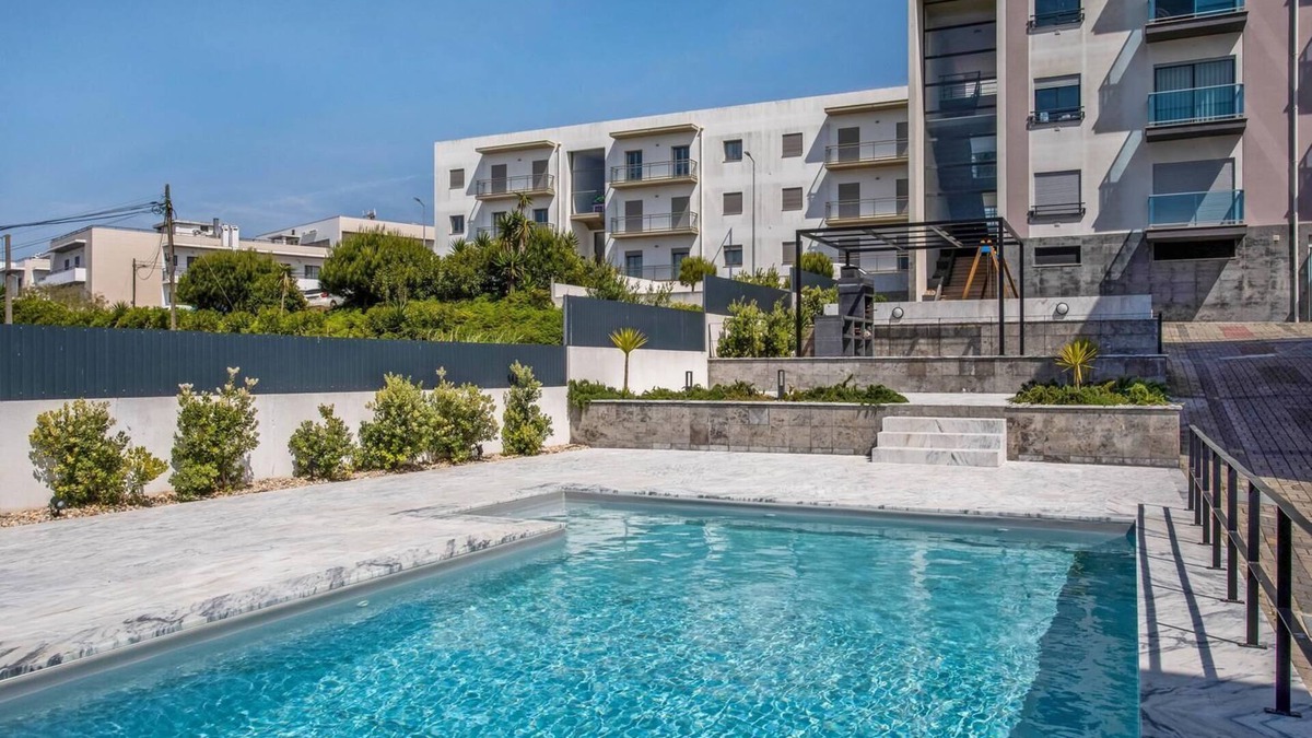 Nazare Condo | Beach Waves Home
