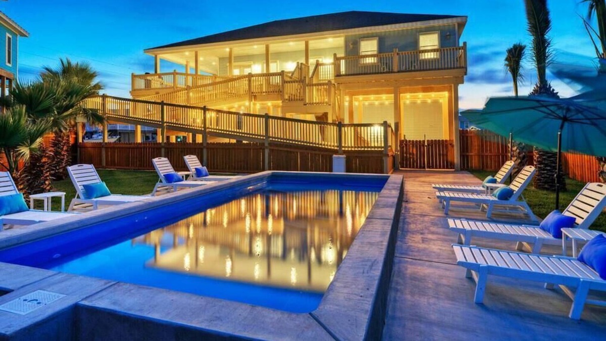 Leeward Sands House | Beacharita-Pool, Views, Fun Room
