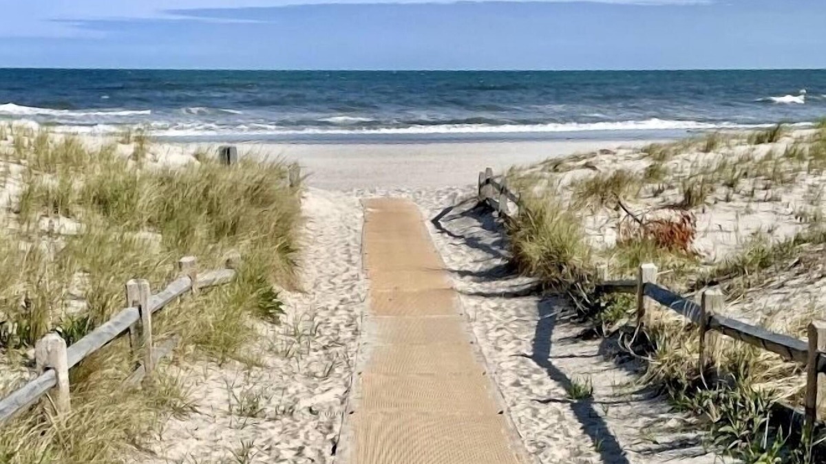 South End Condo | BeachBlockParadise=ParkSpot~Also See BeachBlockSeaEscape. VRBO#3830716