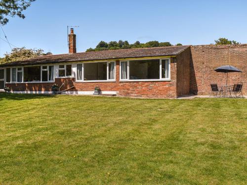 Etchinghill House | Beachborough Park Summer House