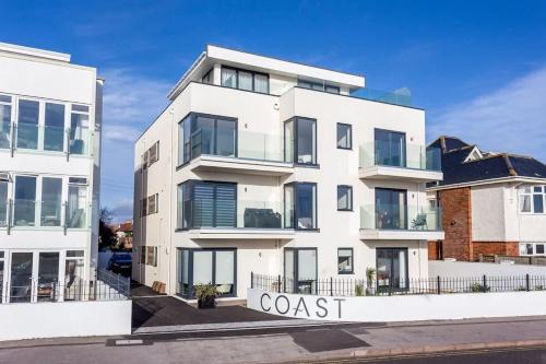 Boscombe Apartment | Beachcliff - On the Seafront with Two Balconies