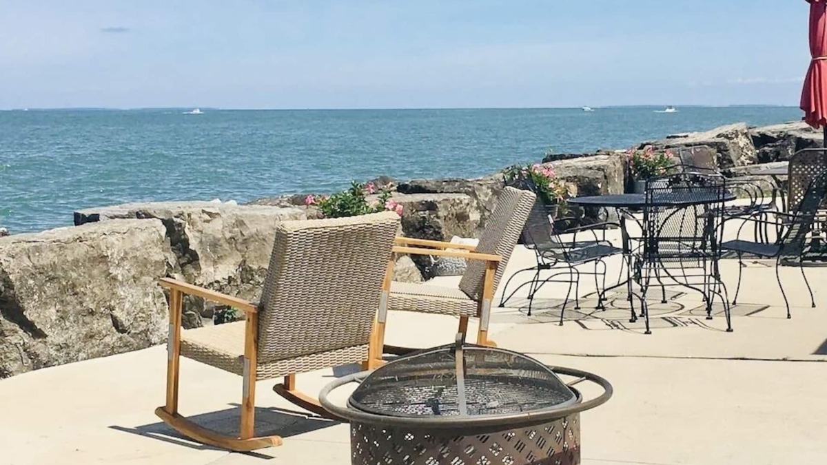 Oak Harbor House | "BEACHCOMBER"- A Gem on Lake Erie 120 Feet of Private Frontage and Beach