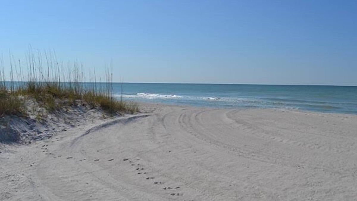 Longboat Key Condo | Beachcomber unit 405