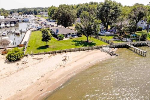 Stevensville House | Beachcomber