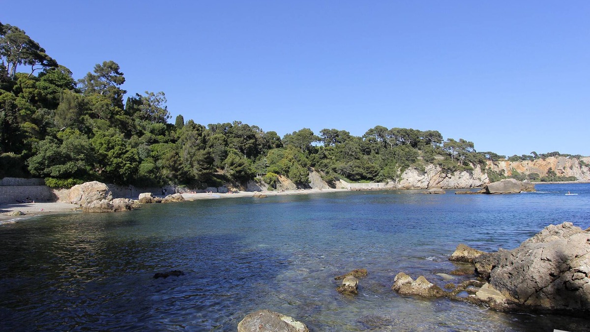Toulon House | Beaches 80 meters away, Mediterranean villa for 4 people