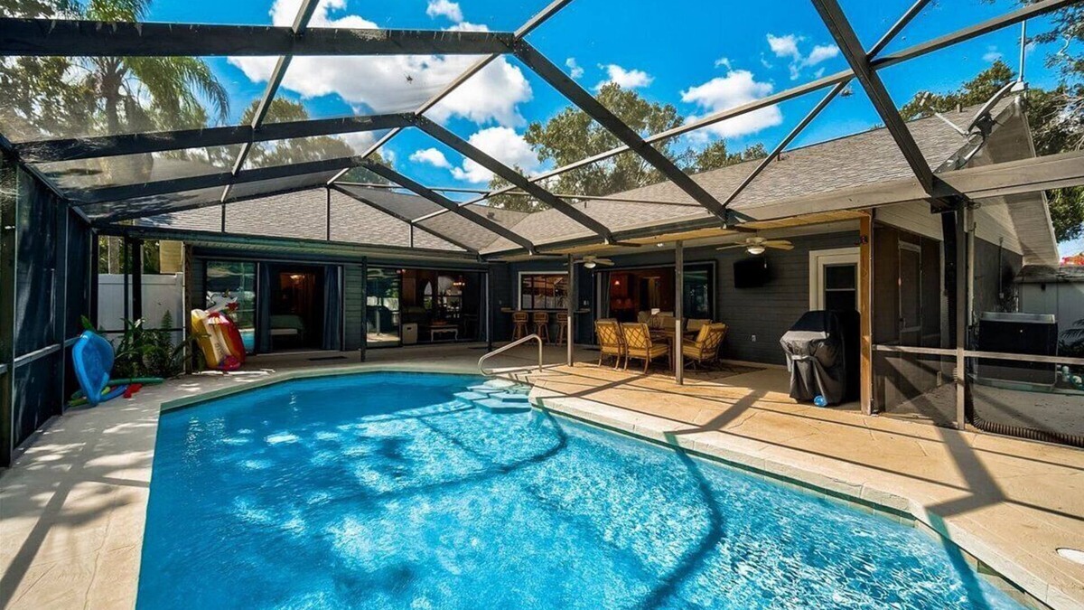 Country Oaks House | Beaches, Heated Pool, or Golf? 4 Bed 3 Bath Home