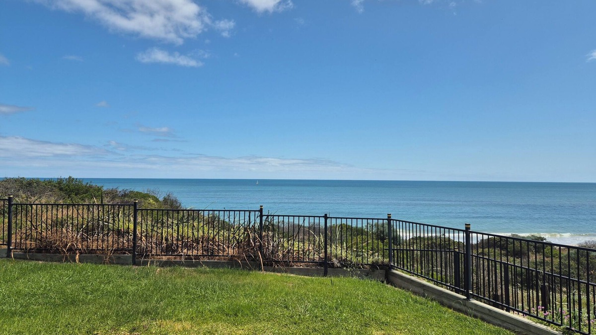 Peppermint Grove Beach House | BEACHFRONT BEACHFRONT BEACHFRONT!