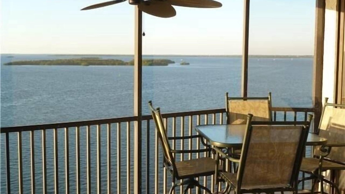 Punta Rassa Condo | Beachfront 10th Floor Resort Condo - Breathtaking views
