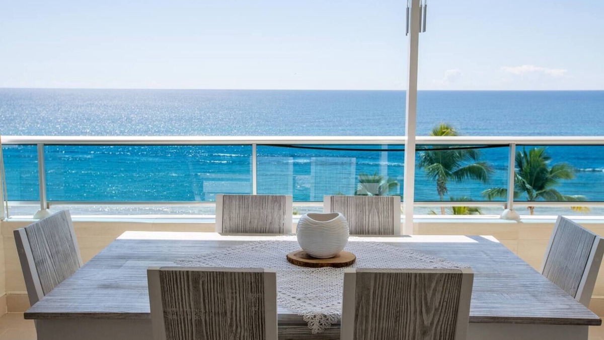 Juan Dolio - El Pueblo Apartment | Beachfront| 3BR| King Bed| Full Kitchen| 170m²