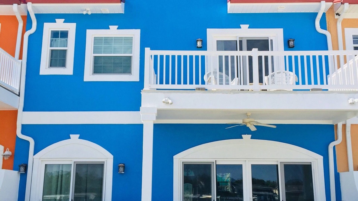 Sunset Pass House | Beachfront 4 Bedrm 3.5 Bath Spectacular Banana Bay Townhome On the Intracoastal