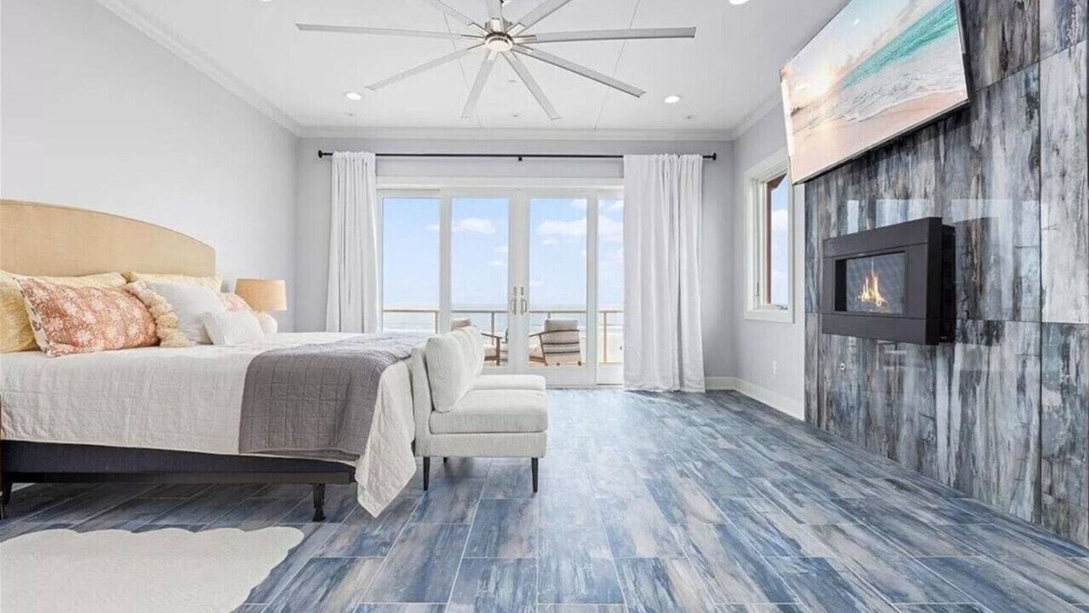 Atlantic City House | Beachfront 4BR/4.5BA Designer Home w/Hot Tub
