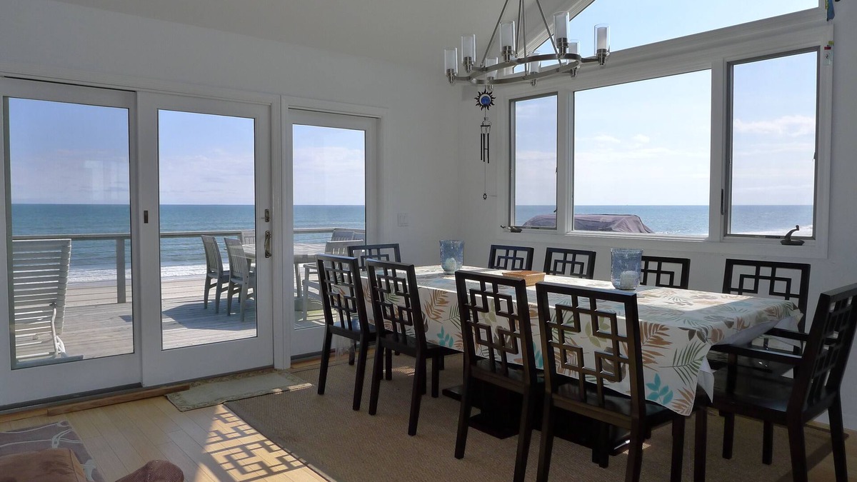 Ocean Bay Park House | Beachfront 5-bedroom vacation home, 15-minute walk to Ocean Beach