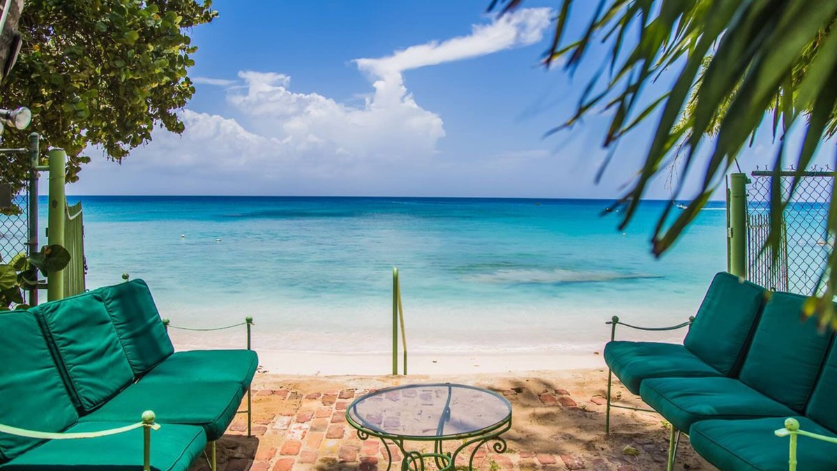 Little Battaleys Villa | Beachfront 6 bedroom villa at Barbados West coast