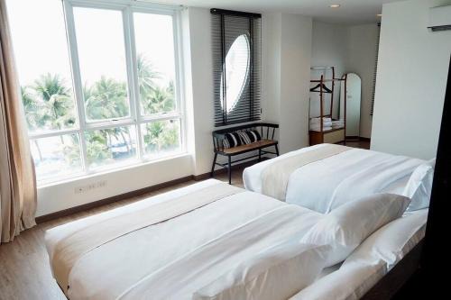 Ban Bang Saen Apartment | Beachfront 70 sqm Premier Sea View and Pool View Family Room FREE DISNEY PLUS